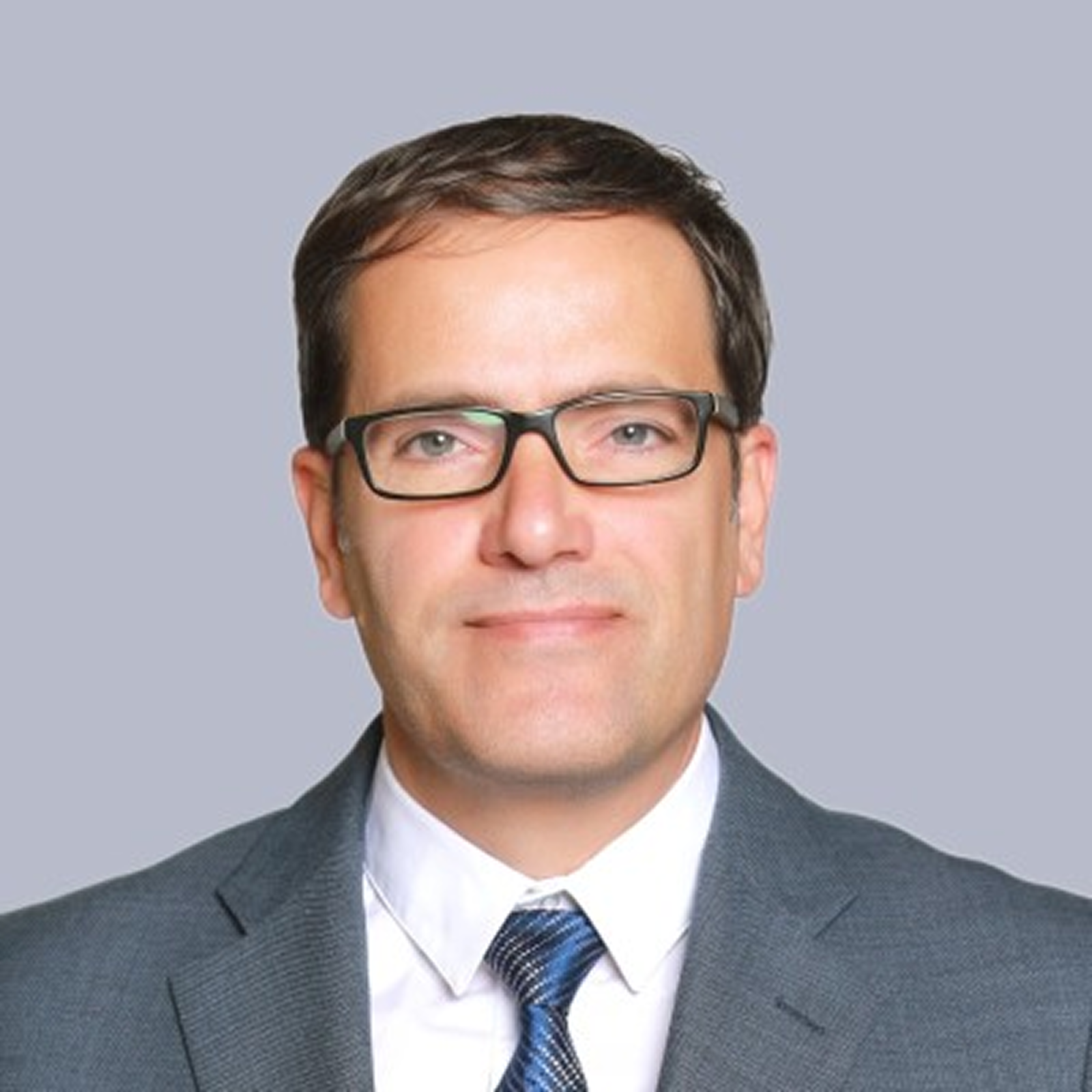 Dr. Damien Nouvel